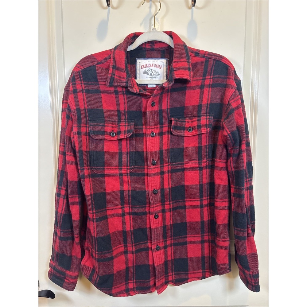 American Eagle Shirt Mens Small Red Buffalo Plaid Flannel Button Up Long Sleeve